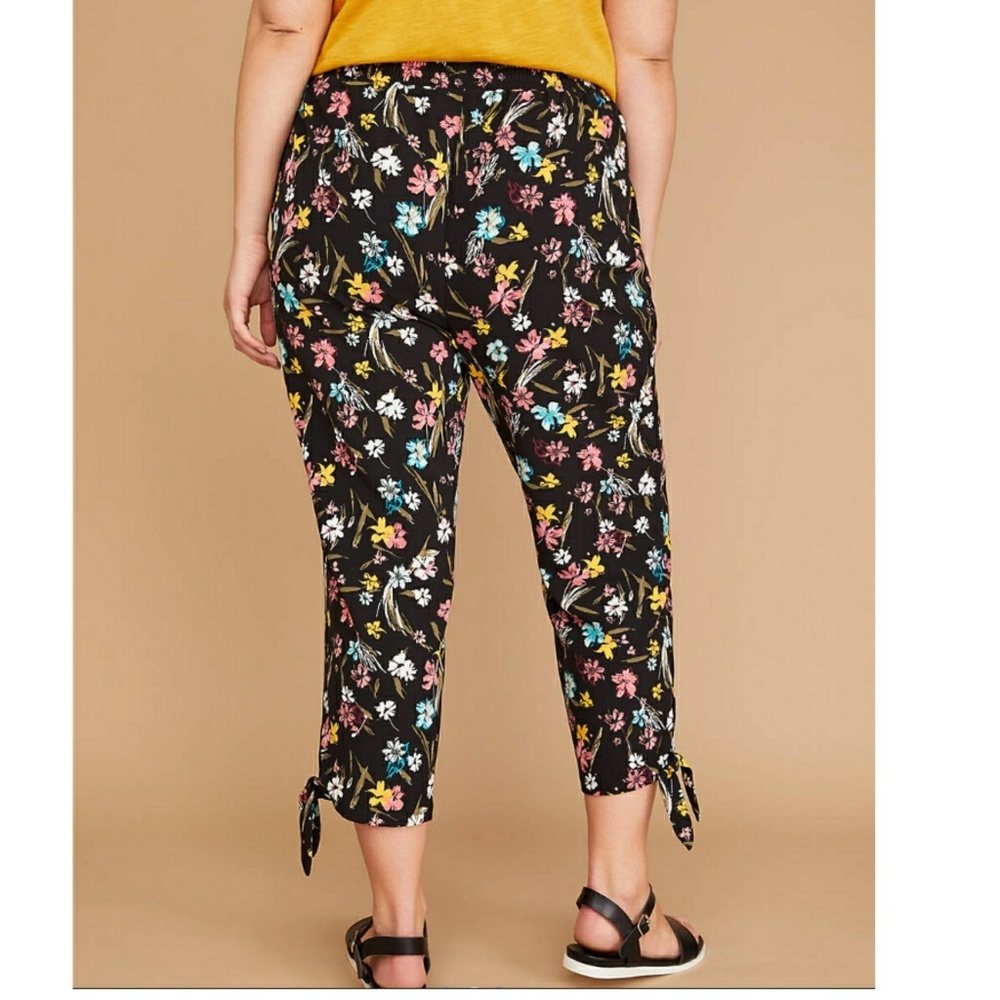 NWT Lane Bryant Floral Tie-Hem Crop Pants - Picture 2 of 4
